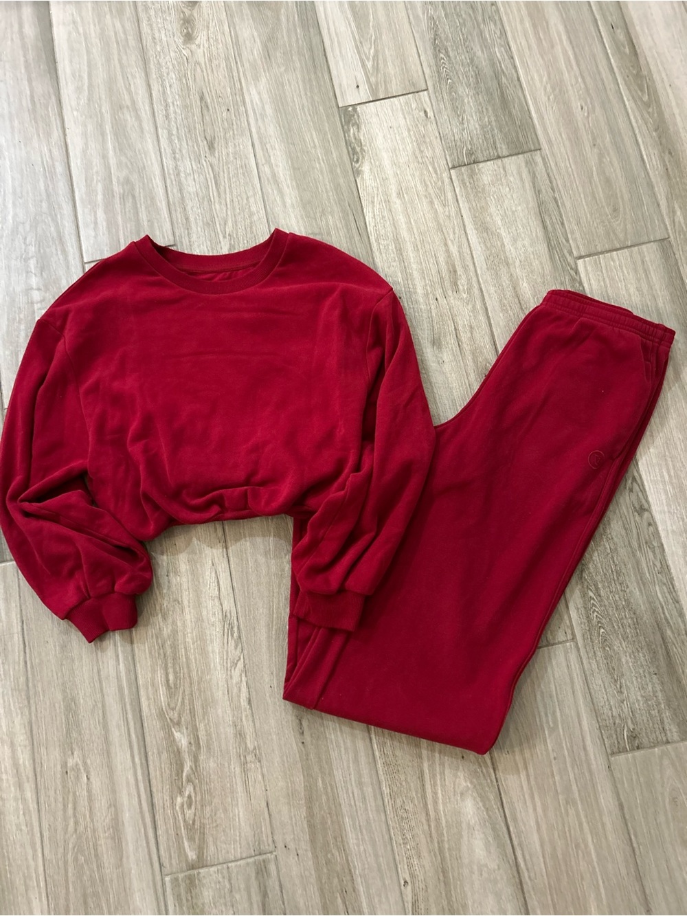 Vuori sweatshirt/ sweatpants set